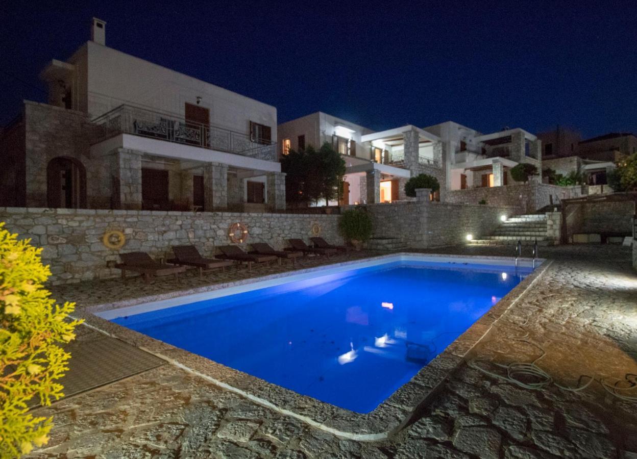 MalvaziosVillas Gythio Esterno foto