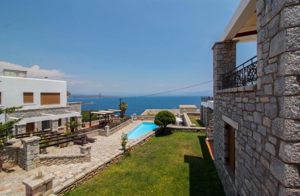 MalvaziosVillas Gythio Esterno foto