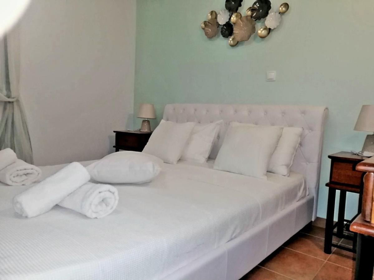 MalvaziosVillas Gythio Esterno foto